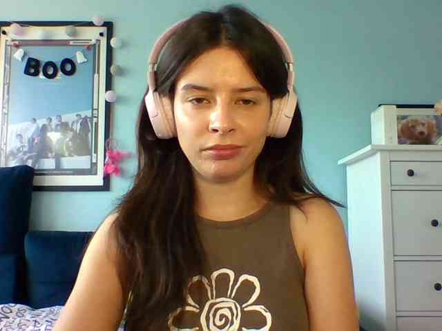 LariceHot webcam