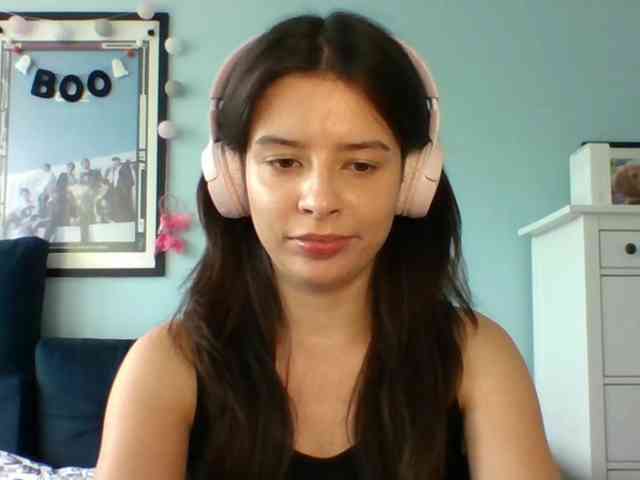 LariceHot webcam