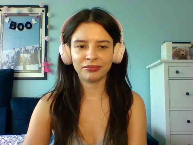 LariceHot webcam