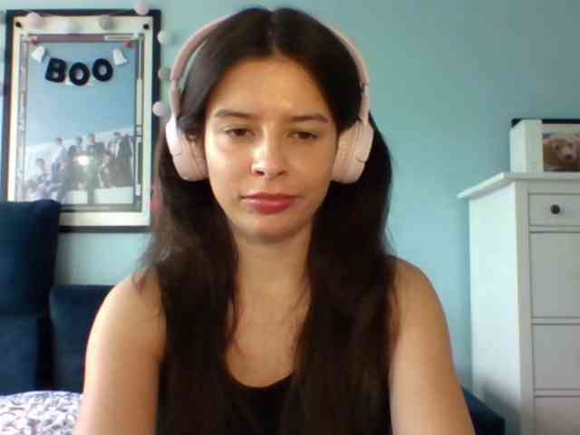LariceHot webcam