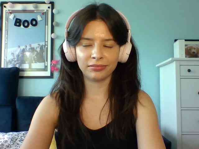 LariceHot webcam