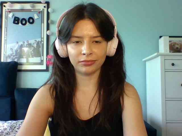 LariceHot webcam