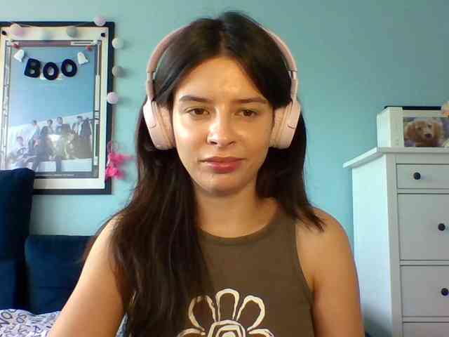 LariceHot webcam