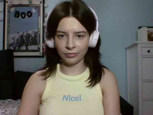 LariceHot webcam