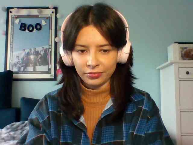 LariceHot webcam