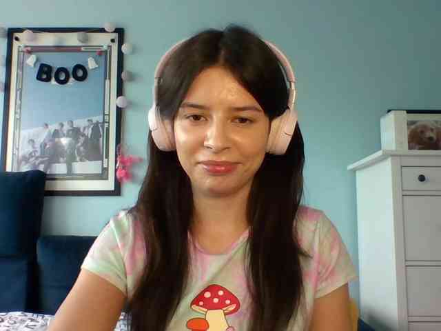 LariceHot webcam