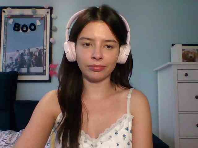 LariceHot webcam