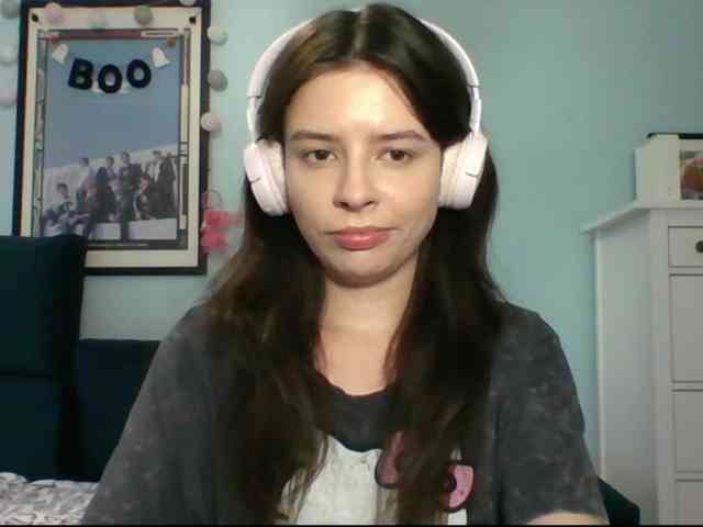 LariceHot webcam