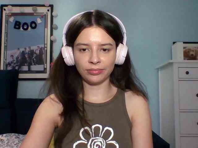LariceHot webcam