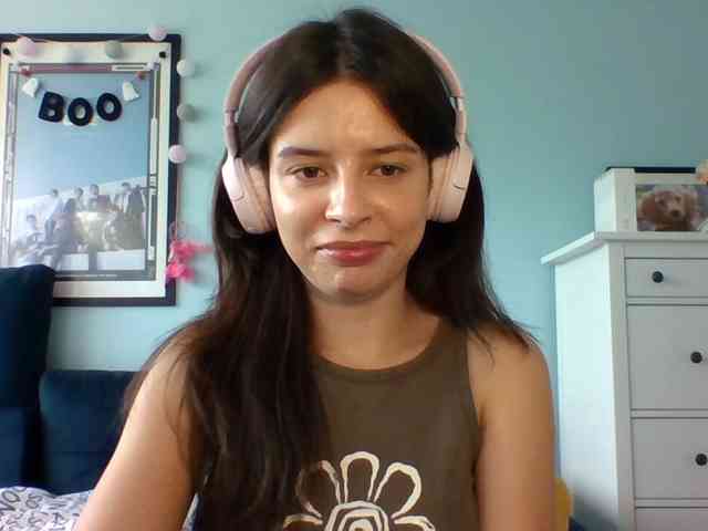 LariceHot webcam