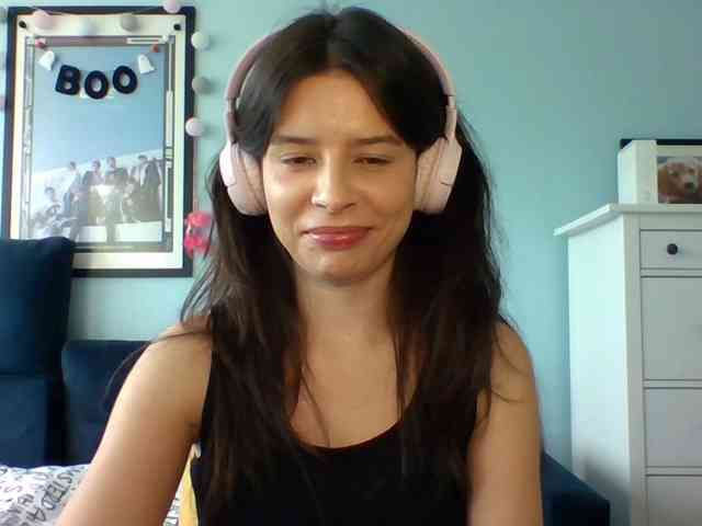LariceHot webcam
