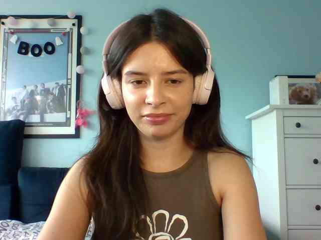 LariceHot webcam
