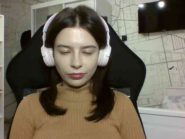 LariceHot webcam