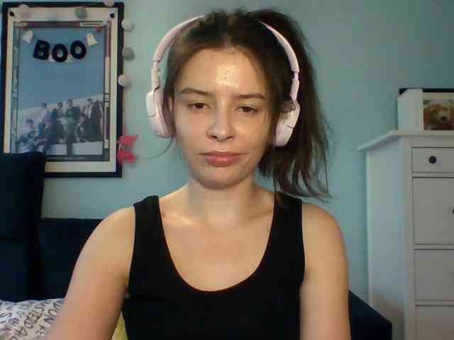 LariceHot webcam