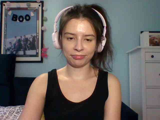LariceHot webcam