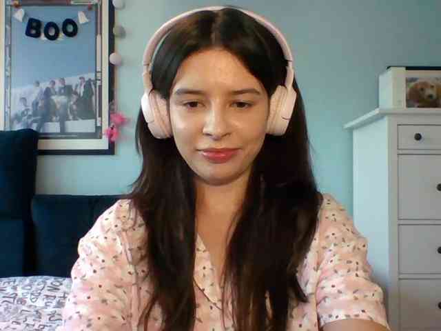 LariceHot webcam