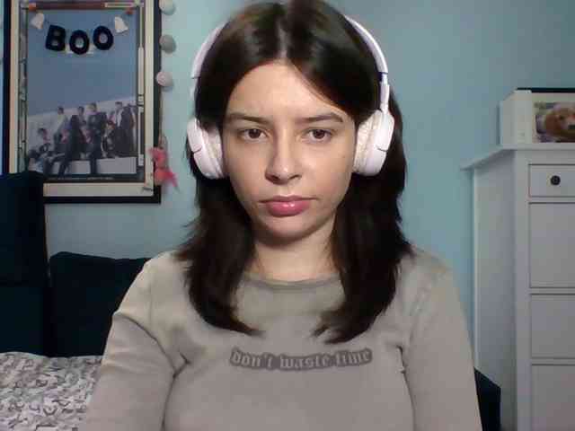 LariceHot webcam