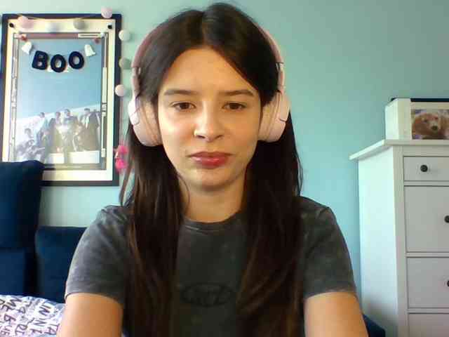 LariceHot webcam