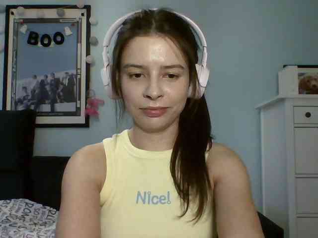 LariceHot webcam