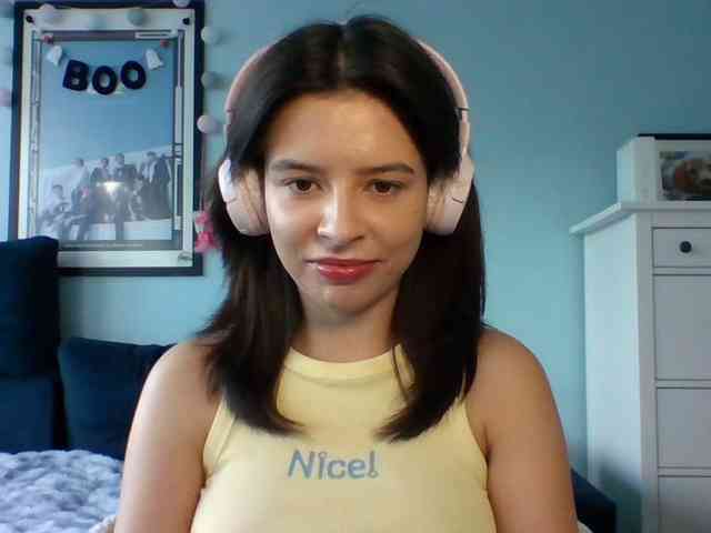 LariceHot webcam