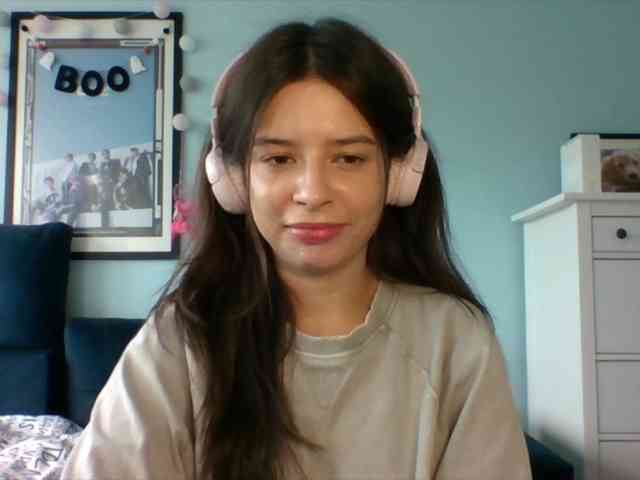 LariceHot webcam