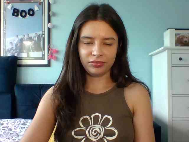 LariceHot webcam