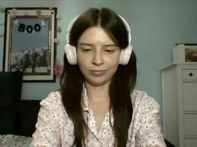 LariceHot webcam