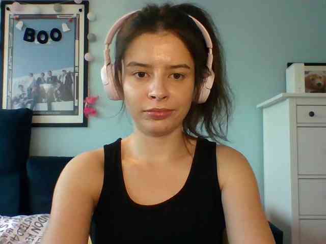 LariceHot webcam