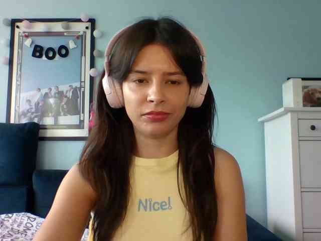 LariceHot webcam