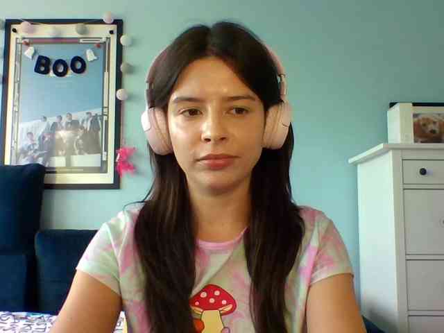 LariceHot webcam