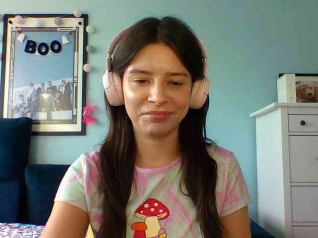 LariceHot webcam