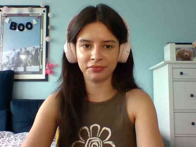 LariceHot webcam