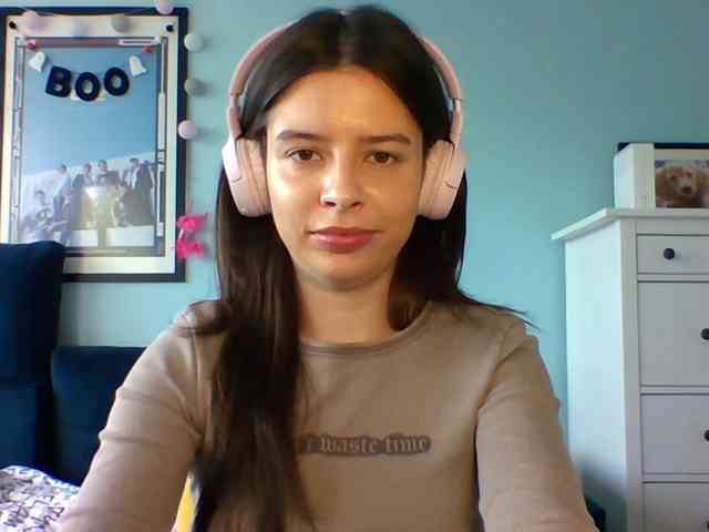LariceHot webcam