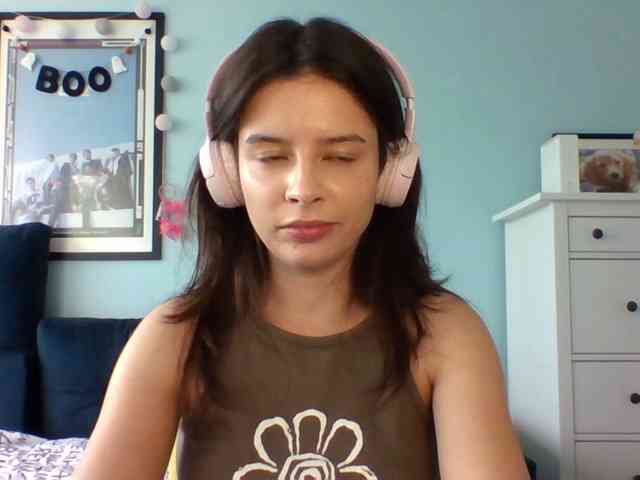 LariceHot webcam