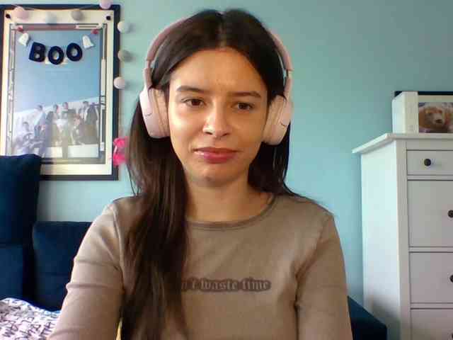 LariceHot webcam