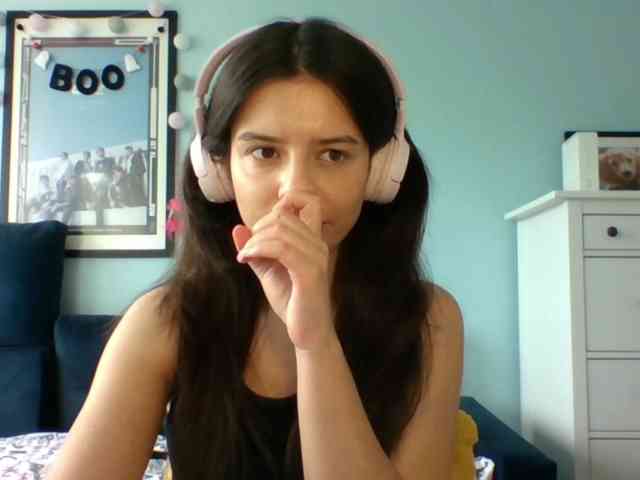LariceHot webcam