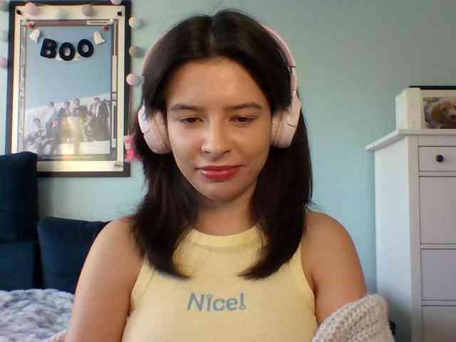 LariceHot webcam