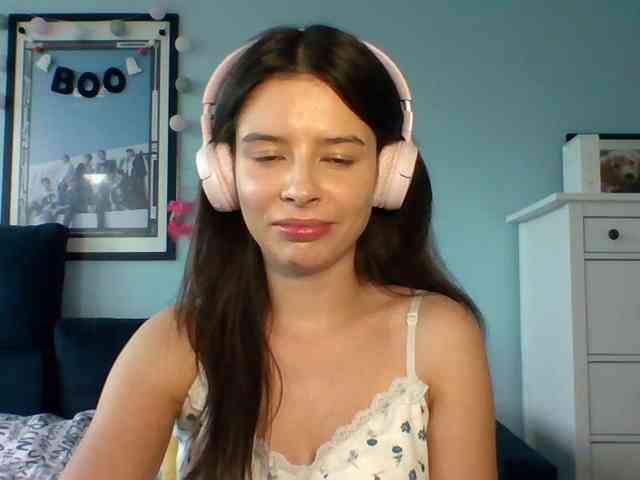 LariceHot webcam