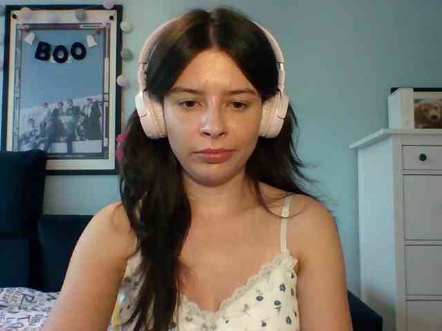 LariceHot webcam