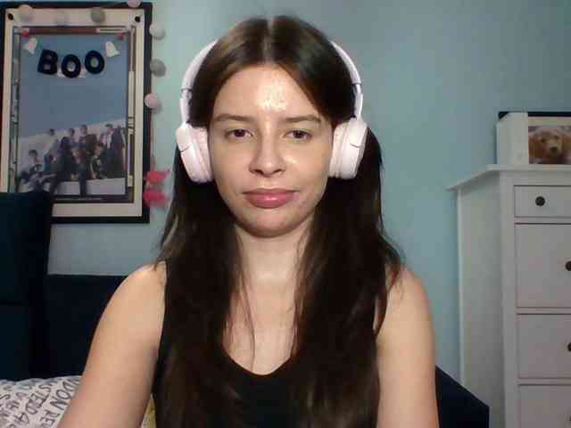 LariceHot webcam