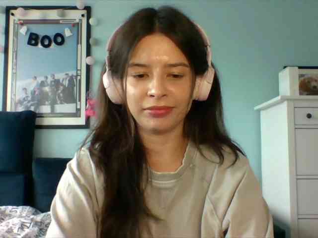 LariceHot webcam