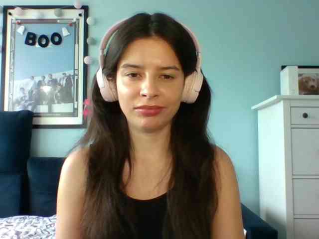LariceHot webcam