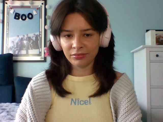 LariceHot webcam