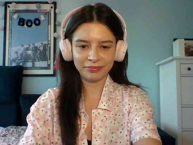 LariceHot webcam