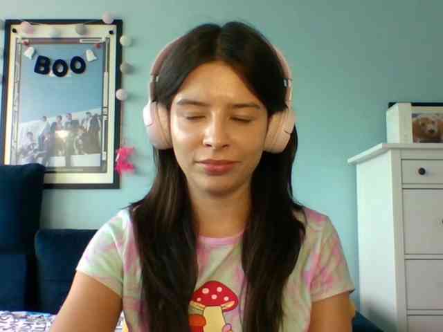 LariceHot webcam