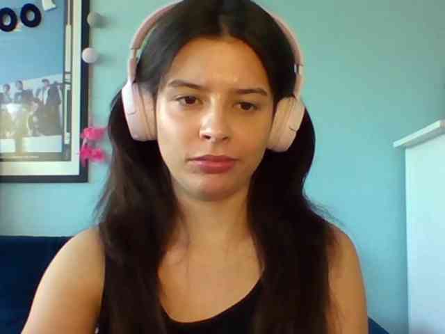 LariceHot webcam