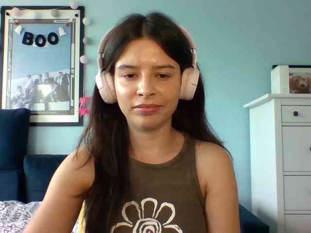 LariceHot webcam