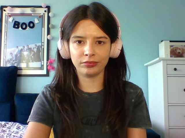 LariceHot webcam