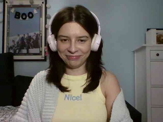 LariceHot webcam