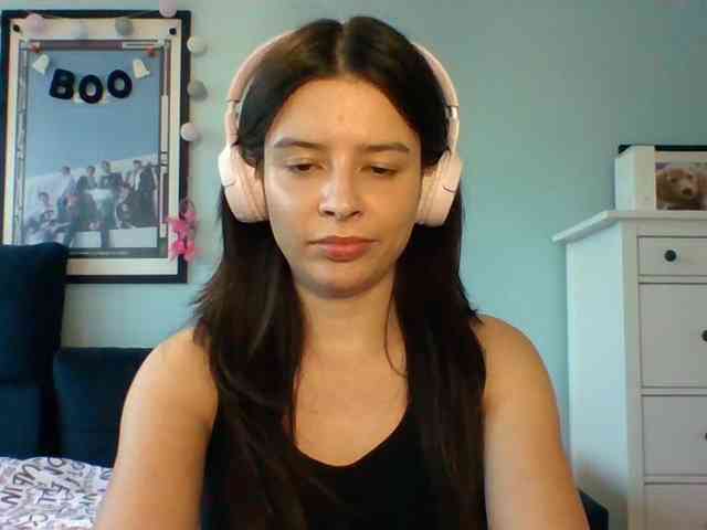 LariceHot webcam